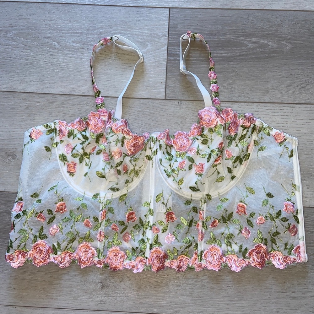Plus Mid Line Sheer Rose Bra With Boning Sz 4x
